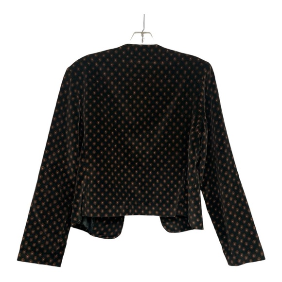 Katherine Barclay Womens
Size 13/14 Black Velvet Blazer
Jacket - Picture 2 of 10